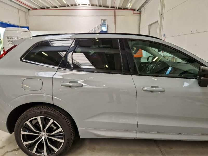 Volvo XC60 SUV B4 D AWD AUTOMATICO ULTIMATE DARK - foto 40