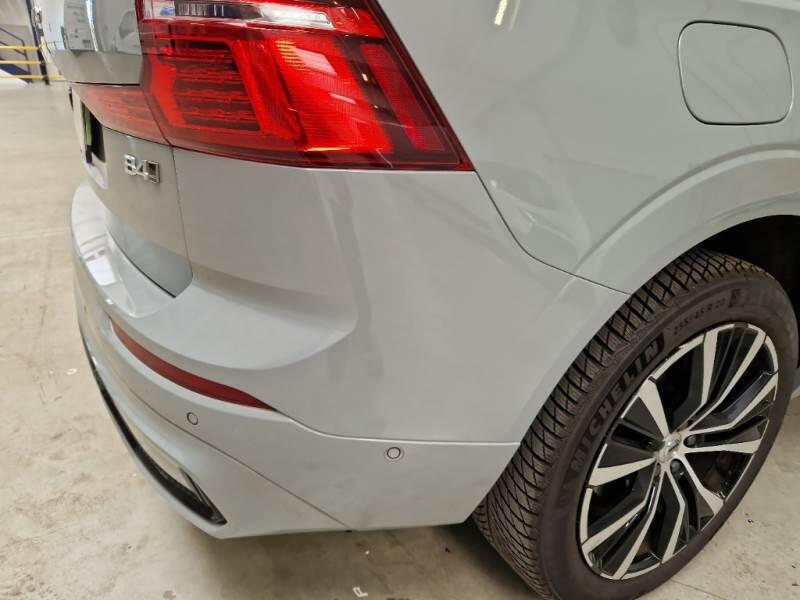 Volvo XC60 SUV B4 D AWD AUTOMATICO ULTIMATE DARK - foto 45