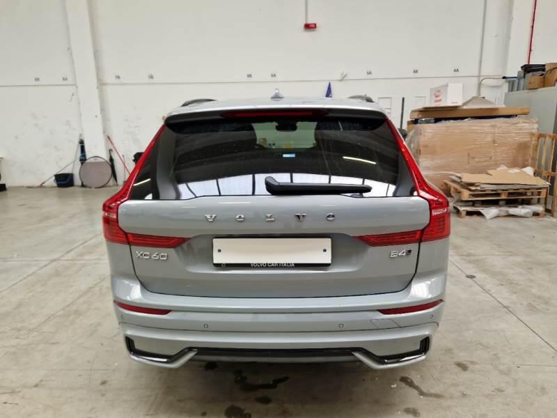 Volvo XC60 SUV B4 D AWD AUTOMATICO ULTIMATE DARK - foto 54
