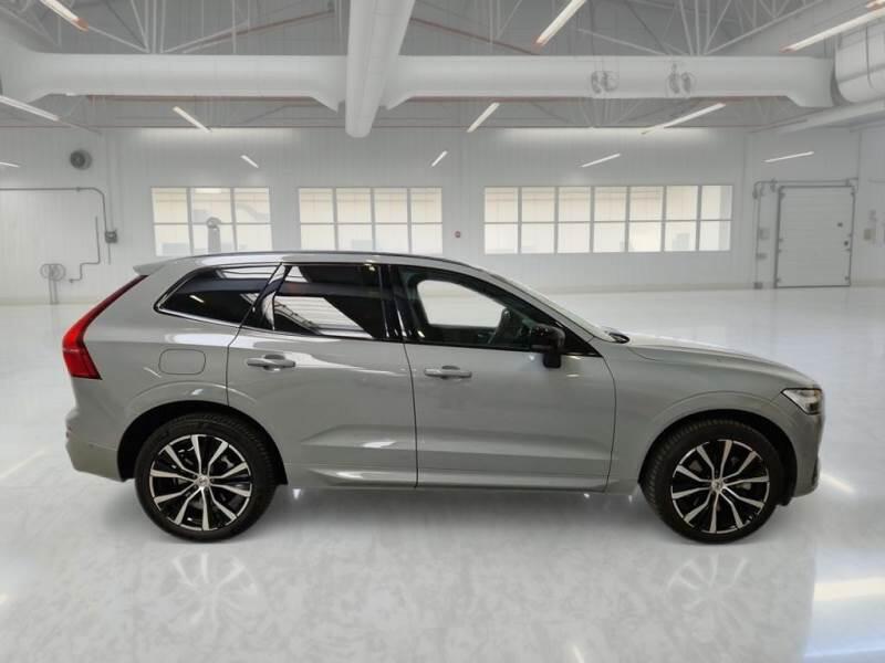 Volvo XC60 SUV B4 D AWD AUTOMATICO ULTIMATE DARK - foto 7