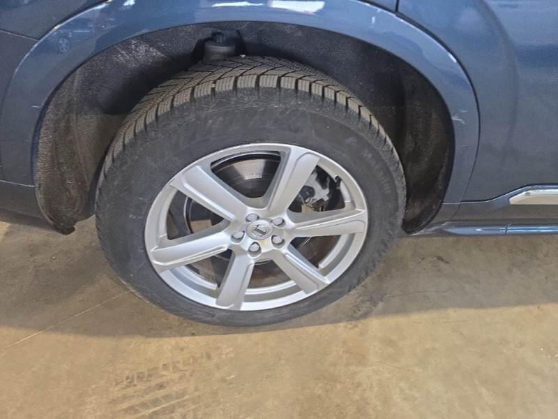 Volvo XC90 SUV T8 AWD PLUG-IN 7P R. INSCR. EXPR. - foto 22