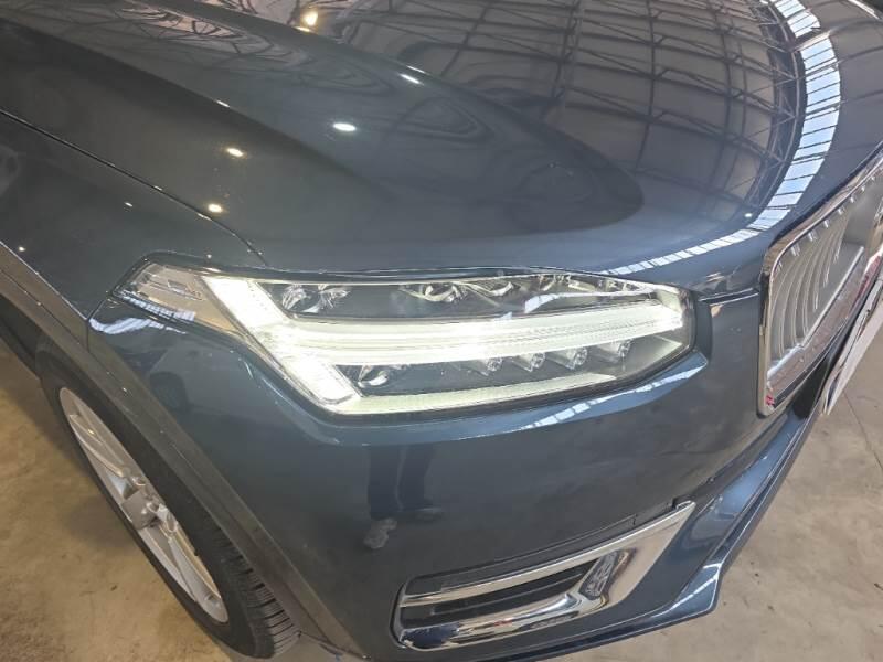 Volvo XC90 SUV T8 AWD PLUG-IN 7P R. INSCR. EXPR. - foto 36