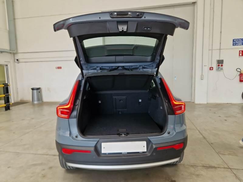 Volvo XC40 SUV T5 RECHARGE PLUG-IN AUTO CORE - foto 5