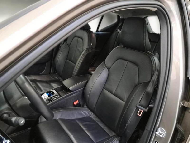 Volvo XC40 SUV T4 PLUG-IN HYBRID AUTO RECHARGE INSCR. - foto 11