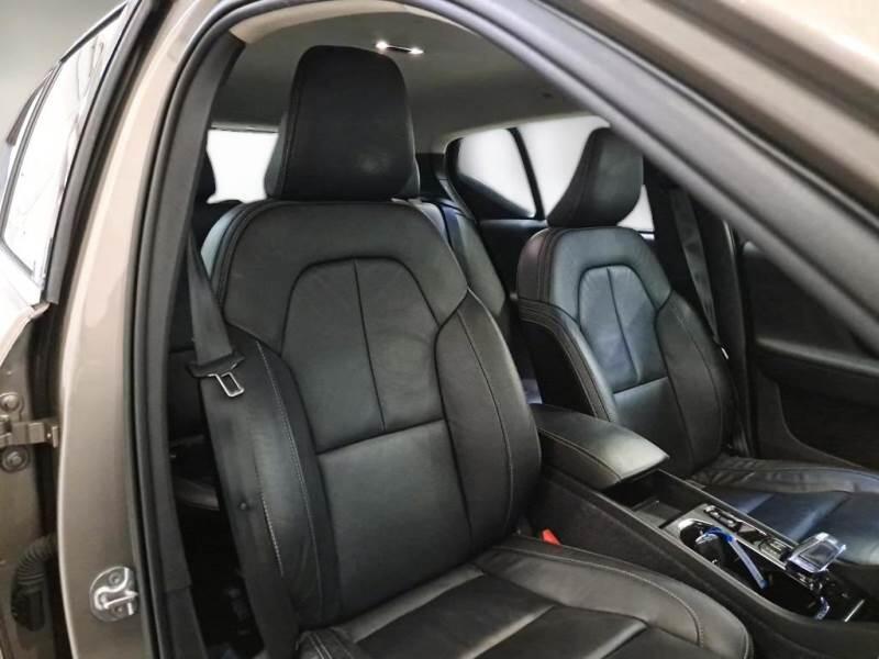 Volvo XC40 SUV T4 PLUG-IN HYBRID AUTO RECHARGE INSCR. - foto 13