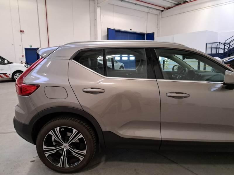Volvo XC40 SUV T4 PLUG-IN HYBRID AUTO RECHARGE INSCR. - foto 42