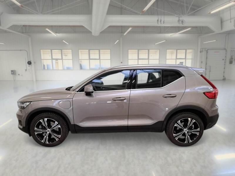 Volvo XC40 SUV T4 PLUG-IN HYBRID AUTO RECHARGE INSCR. - foto 8