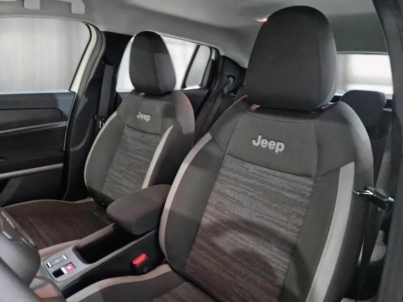 Jeep Avenger SUV 1.2 TURBO LONGITUDE - foto 11