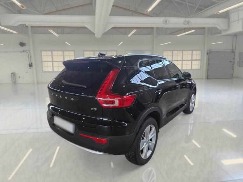 Volvo XC40 SUV B3 AUTOMATICO CORE - foto 2