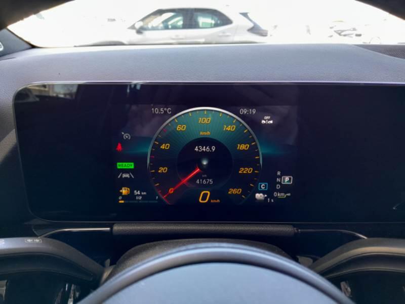 Mercedes GLA CROSSOVER 250 E PLUG-IN HYBRID AUTO BUS EXTRA - foto 4