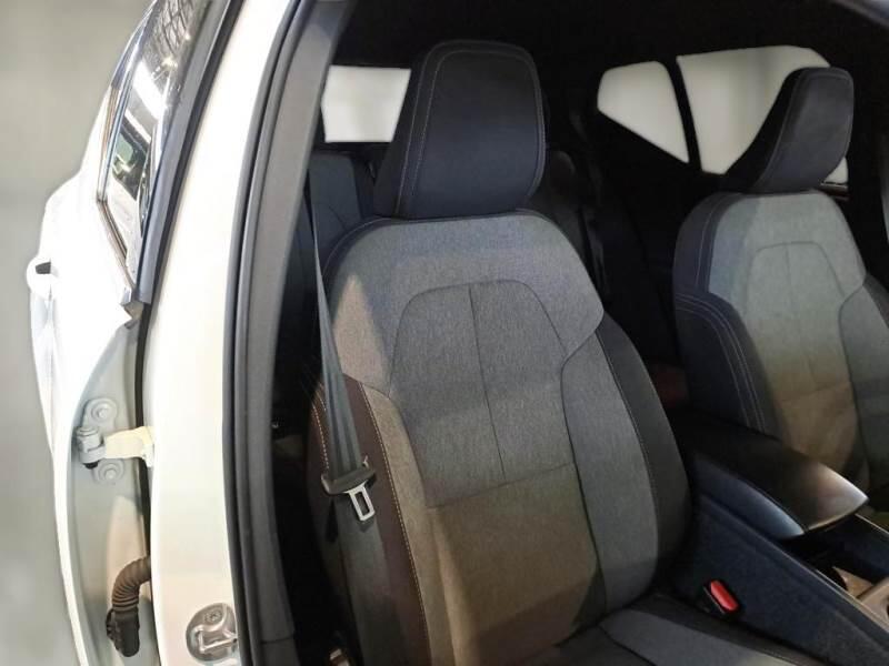 Volvo XC40 SUV T4 RECHARGE PLUG-IN AUTO CORE - foto 13