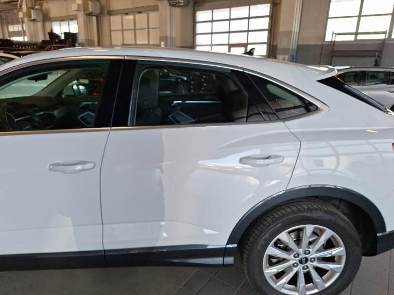 Audi Q3 SUV 45 TFSI E S TRONIC BUSINESS PLUS - foto 34
