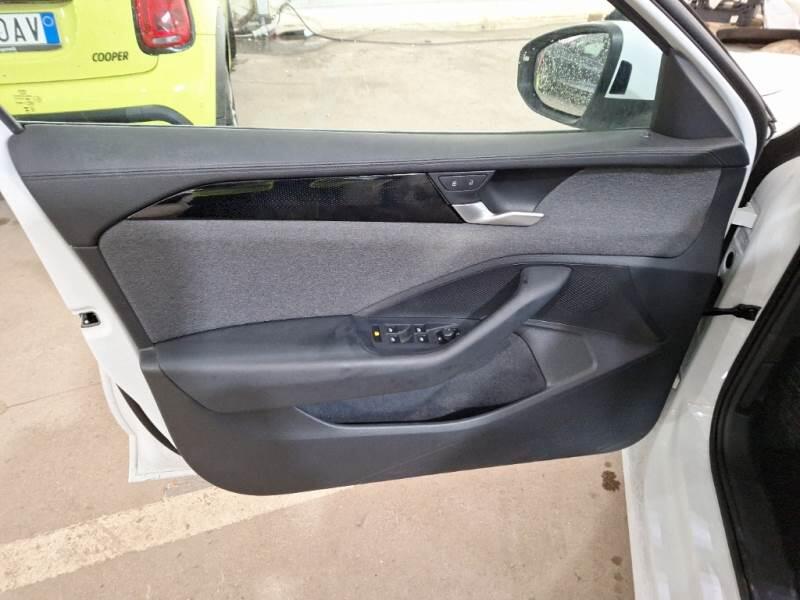 Volkswagen Passat Variant STATION WAGON 2.0 TDI SCR EVO 90KW PASSAT DSG - foto 44