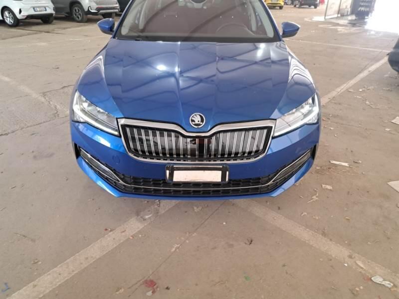 Skoda Superb STATION WAGON 1.4 TSI PLUG-IN HYBRYD EXECUTIVE DSG - foto 24
