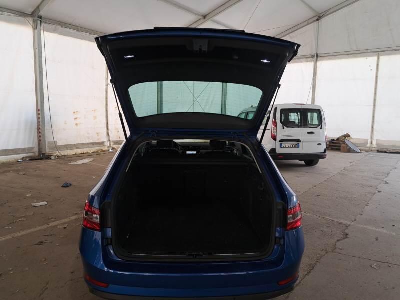 Skoda Superb STATION WAGON 1.4 TSI PLUG-IN HYBRYD EXECUTIVE DSG - foto 5