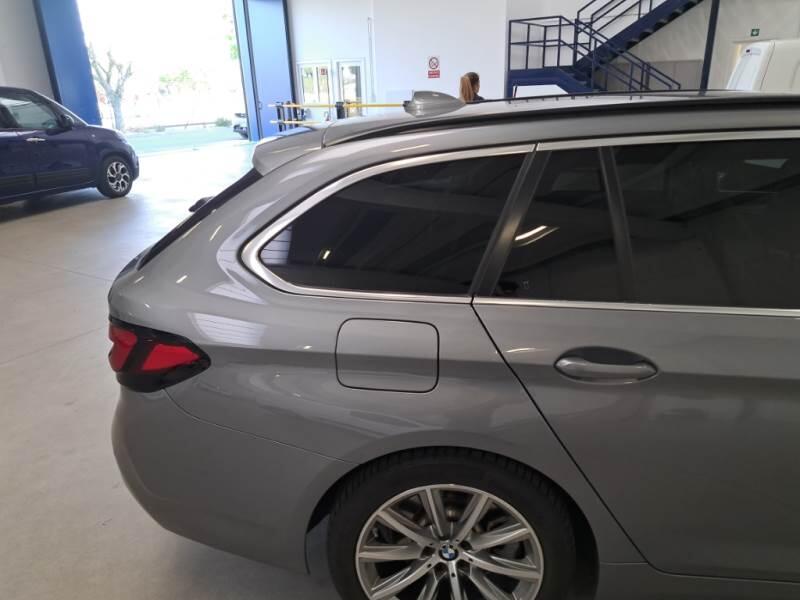 BMW Serie 5 STATION WAGON 518D BUSINESS TOURING - foto 35