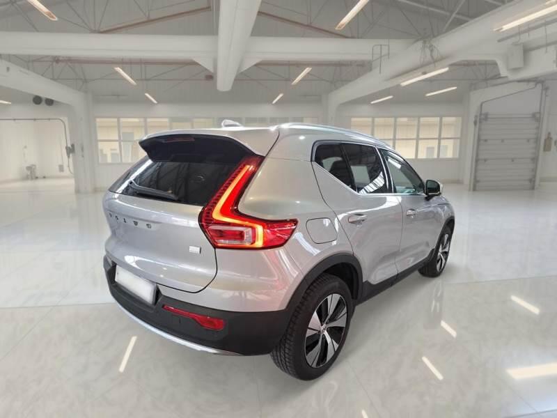 Volvo XC40 SUV T4 RECHARGE PLUG-IN AUTO CORE - foto 2