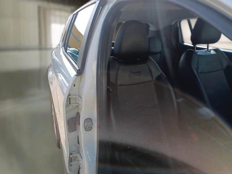 Jeep Avenger SUV 1.2 TURBO ALTITUDE - foto 13