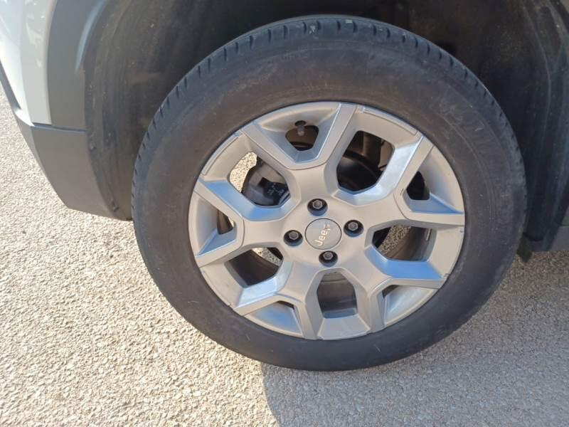 Jeep Avenger SUV 1.2 TURBO ALTITUDE - foto 16