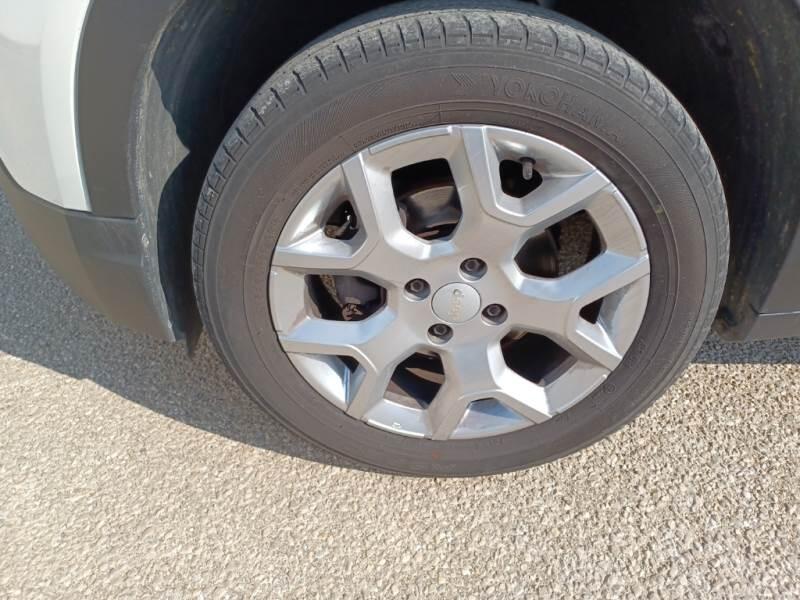 Jeep Avenger SUV 1.2 TURBO ALTITUDE - foto 53