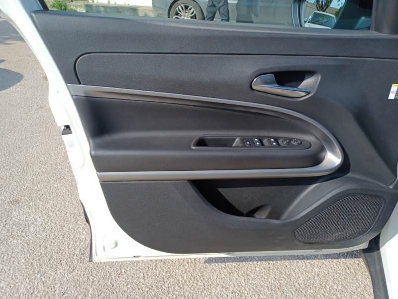 Jeep Avenger SUV 1.2 TURBO ALTITUDE - foto 63