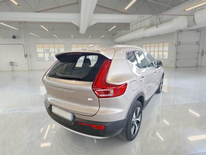 Volvo XC40 SUV T5 RECHARGE PLUG-IN AUTO CORE - foto 2