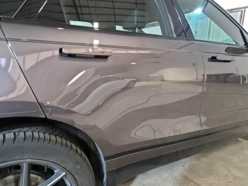 Land Rover Range Rover Velar SUV 2.0 I4 PHEV 404 R-DYNAMIC SE 4WD AUTO - foto 37