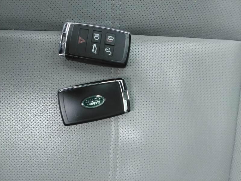 Land Rover Range Rover Velar SUV 2.0 I4 PHEV 404 R-DYNAMIC SE 4WD AUTO - foto 82