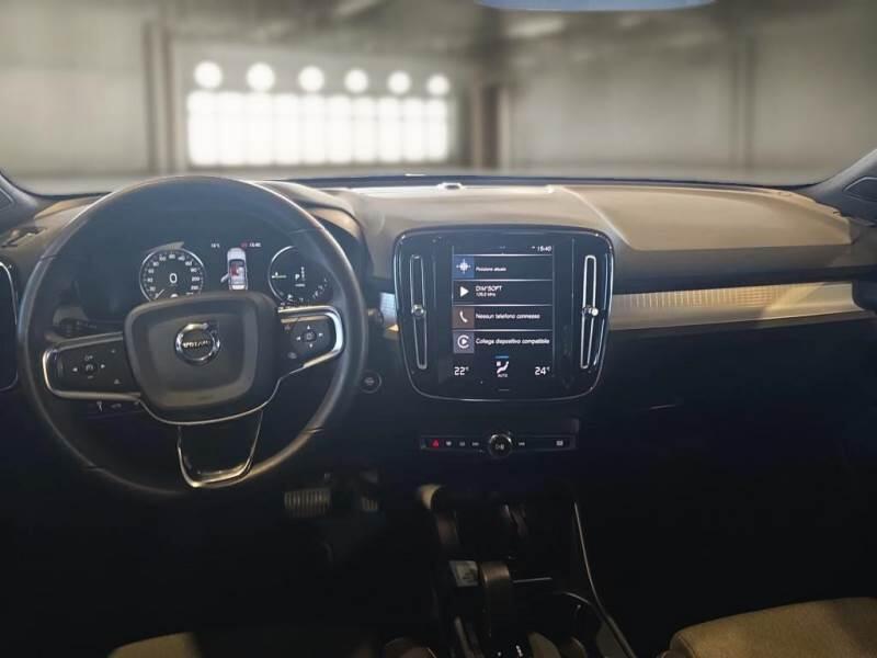 Volvo XC40 SUV T4 RECHARGE PLUG-IN AUTO CORE - foto 3