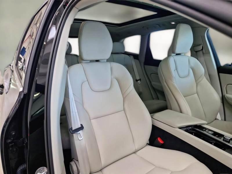 Volvo XC60 SUV T6 PLUG-IN AWD AUTO CORE - foto 11