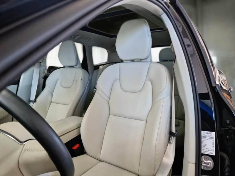 Volvo XC60 SUV T6 PLUG-IN AWD AUTO CORE - foto 10