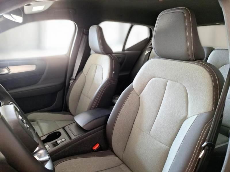 Volvo XC40 SUV B3 AUTOMATICO CORE - foto 9