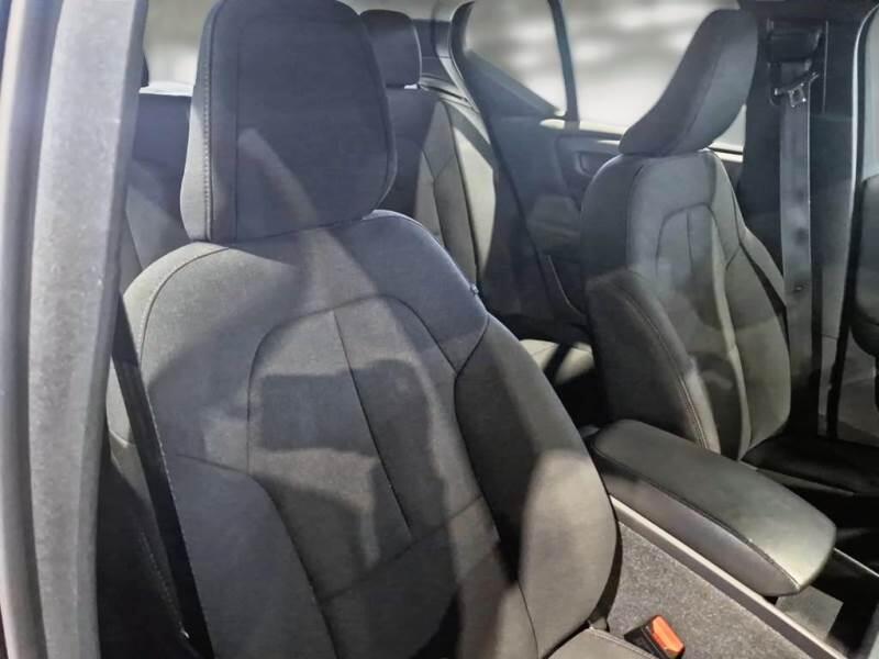 Volvo XC40 SUV T4 RECHARGE PLUG-IN AUTO ESSENTIAL - foto 13