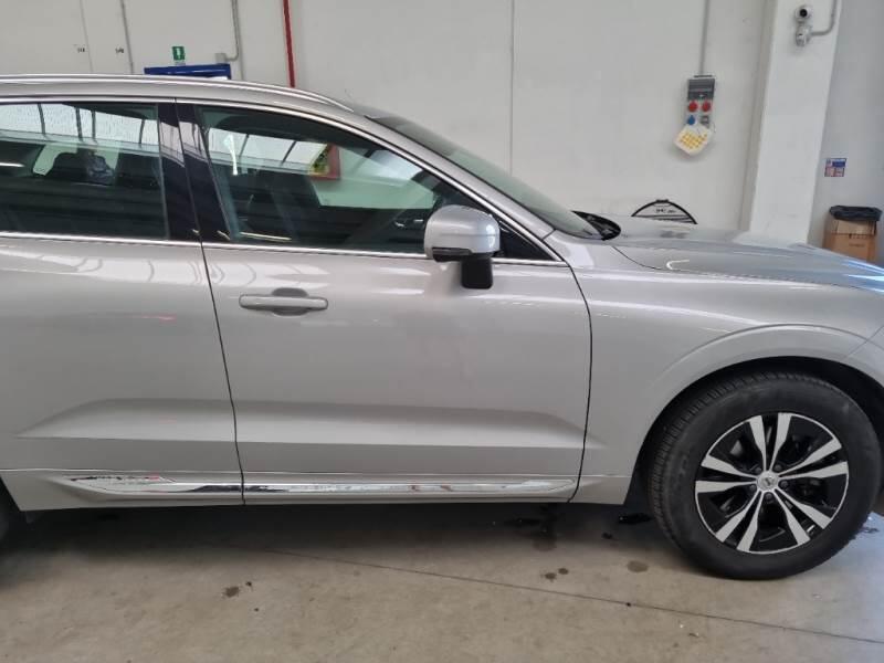 Volvo XC60 SUV T6 PLUG-IN AWD AUTO CORE - foto 39