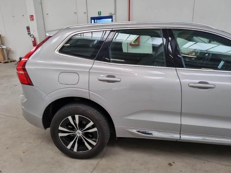 Volvo XC60 SUV T6 PLUG-IN AWD AUTO CORE - foto 44