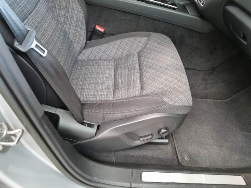Volvo XC60 SUV T6 PLUG-IN AWD AUTO CORE - foto 75