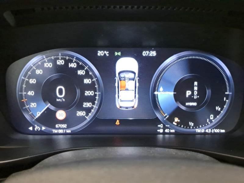 Volvo XC40 SUV T5 RECHARGE PLUG-IN AUTO PLUS BRIGHT - foto 4