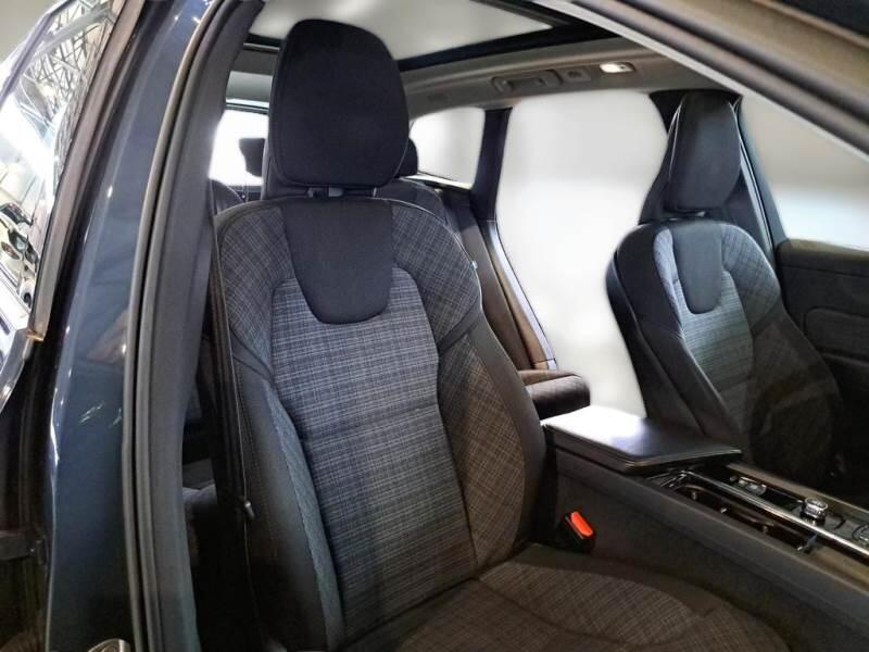 Volvo XC60 SUV T6 PLUG-IN AWD AUTO CORE - foto 13