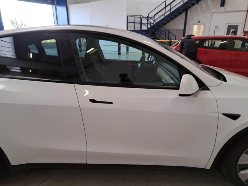Tesla Model Y SUV 50 KWH RWD AUT. - foto 29