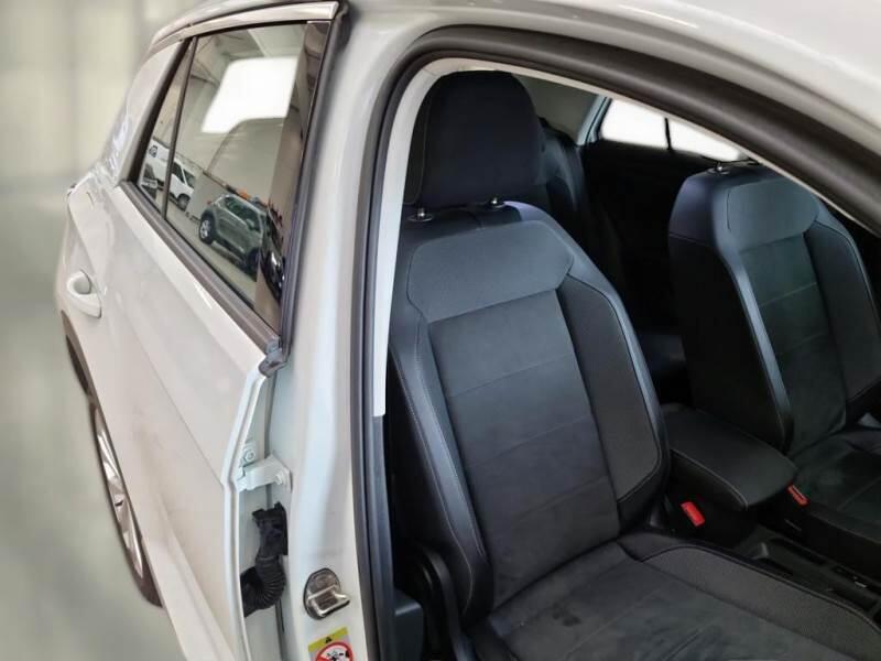 Volkswagen T-Roc SUV 2.0 TDI SCR STYLE - foto 13