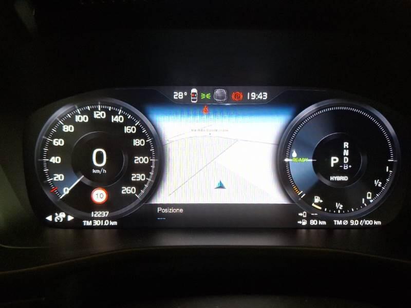 Volvo XC40 SUV T4 RECHARGE PLUG-IN AUTO CORE - foto 4