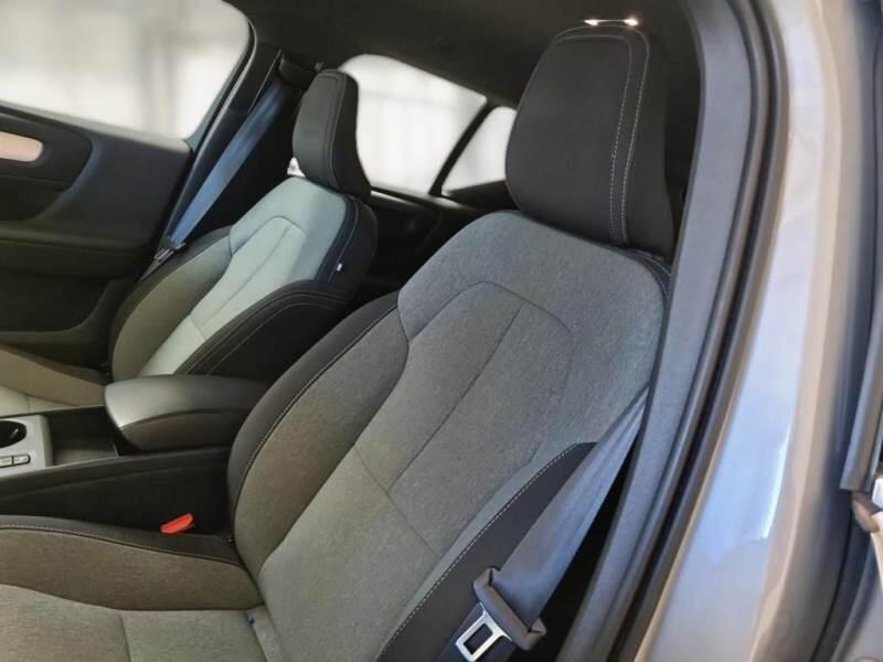 Volvo XC40 SUV T5 RECHARGE PLUG-IN AUTO CORE - foto 11