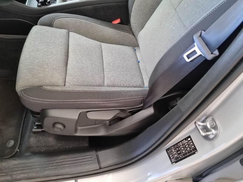 Volvo XC40 SUV T5 RECHARGE PLUG-IN AUTO CORE - foto 12