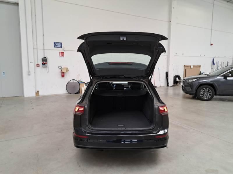 Volkswagen Golf VIII Variant STATION WAGON 1.5 ETSI EVO ACT 96KW LIFE DSG - foto 5
