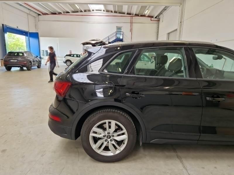 Audi Q5 SUV 35 TDI BUSINESS S TRONIC - foto 36