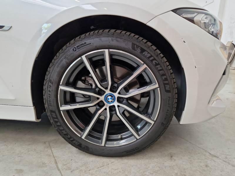 BMW Serie 3 Touring STATION WAGON 330E XDRIVE TOURING AUTO - foto 17
