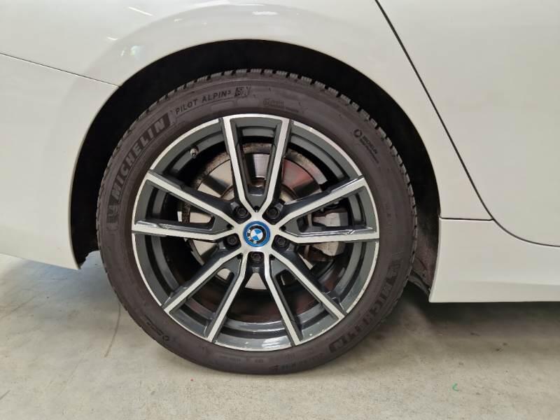 BMW Serie 3 Touring STATION WAGON 330E XDRIVE TOURING AUTO - foto 18