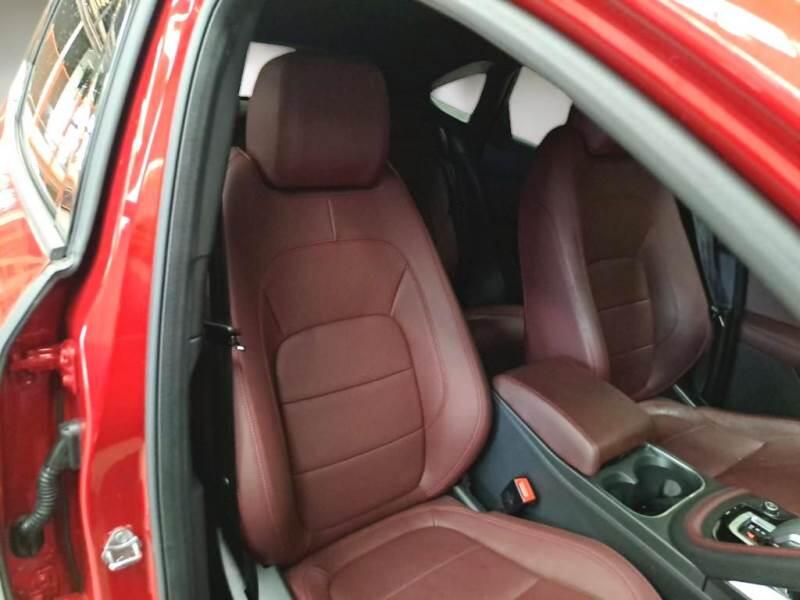 Jaguar E-Pace SUV 2.0D D163 R-DYNAMIC S AUTO 4WD - foto 13