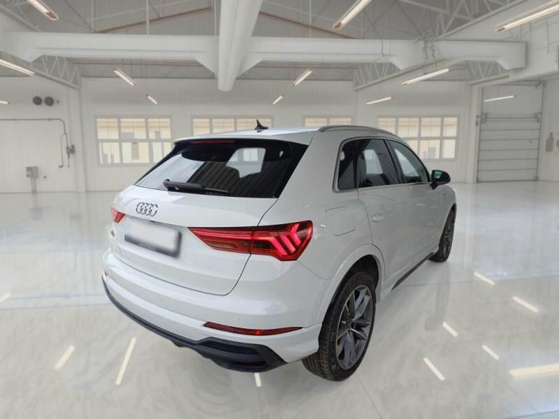 Audi Q3 SUV 45 TFSI E S TRONIC S LINE EDITION - foto 2