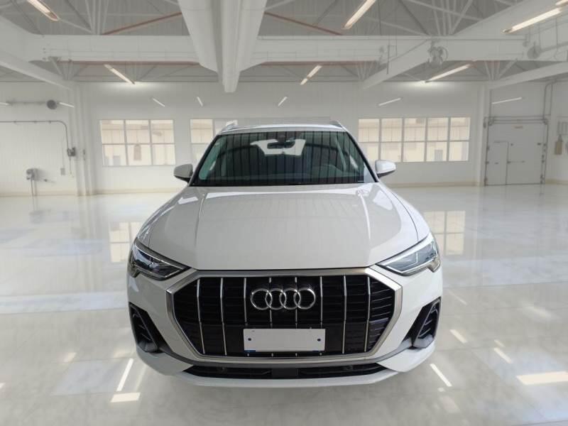 Audi Q3 SUV 45 TFSI E S TRONIC S LINE EDITION - foto 6